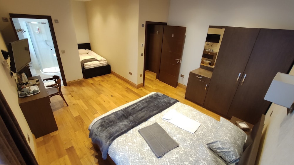 Deluxe Triple Room, Multiple Beds photo 1