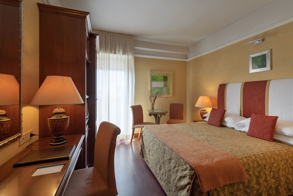 Classic Quadruple Room photo 2