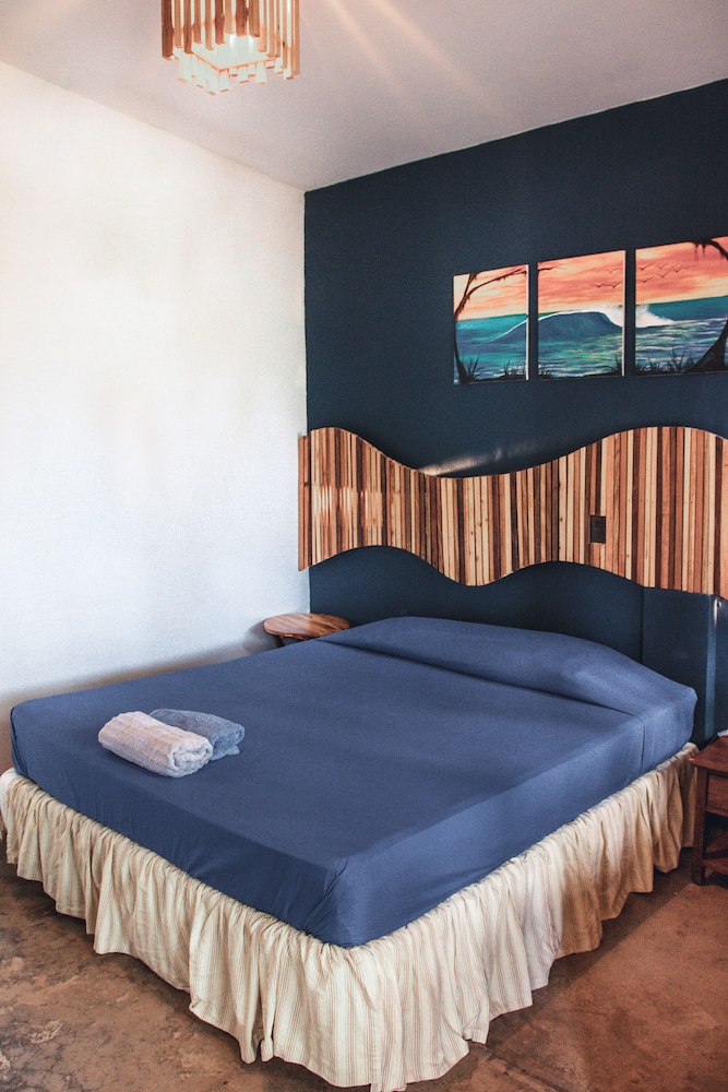 Master Bedroom In The Tree House (8) photo 2