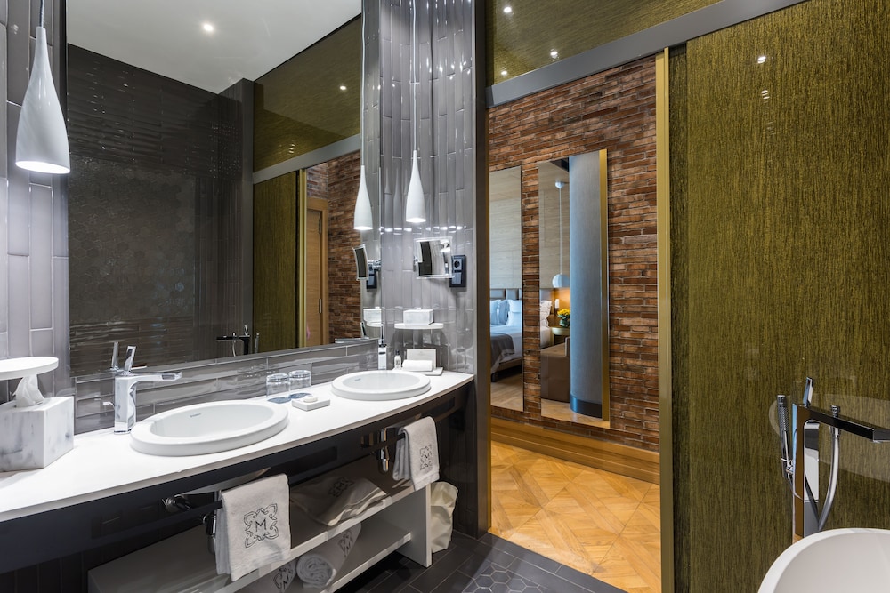 Junior Studio Suite