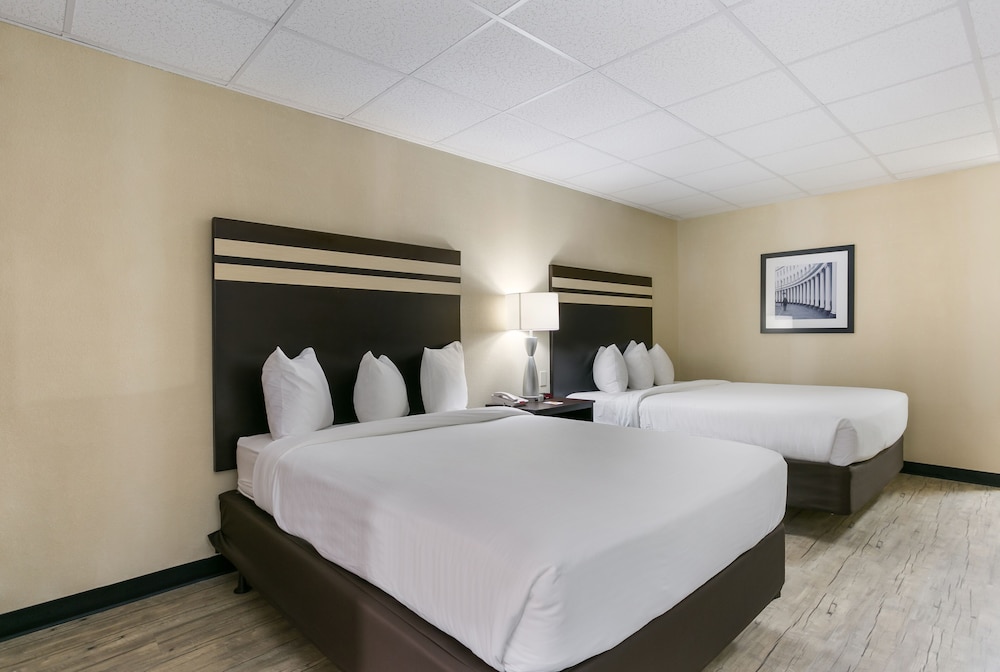 Deluxe Room, 2 Queen Beds, Pool Access (Poolside) - Photo 2