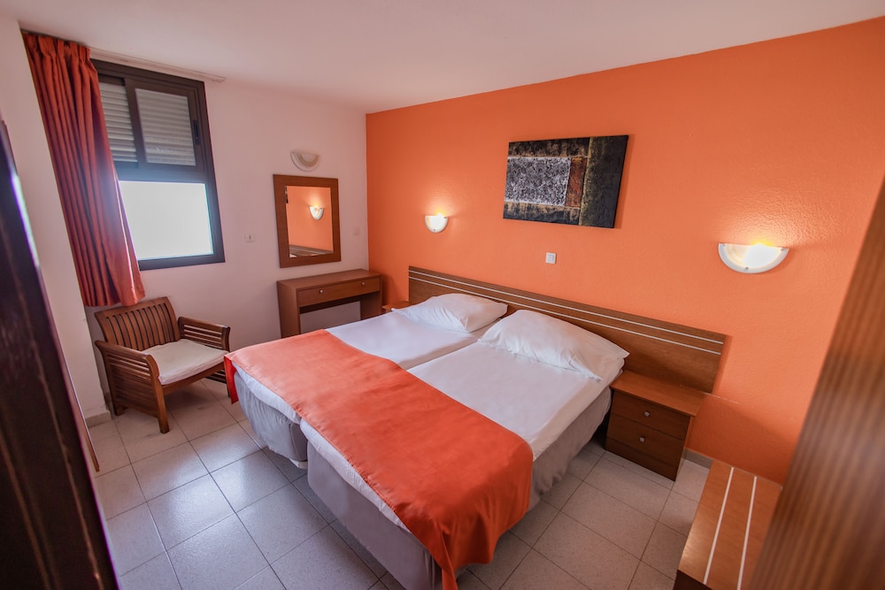 Classic Apartment, 1 Bedroom, Pool View (2 Adults)