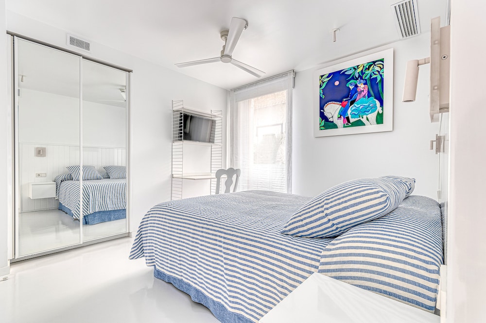 Habitación Doble Deluxe, 1 Cama Queen, Balcón, Vista al Jardín