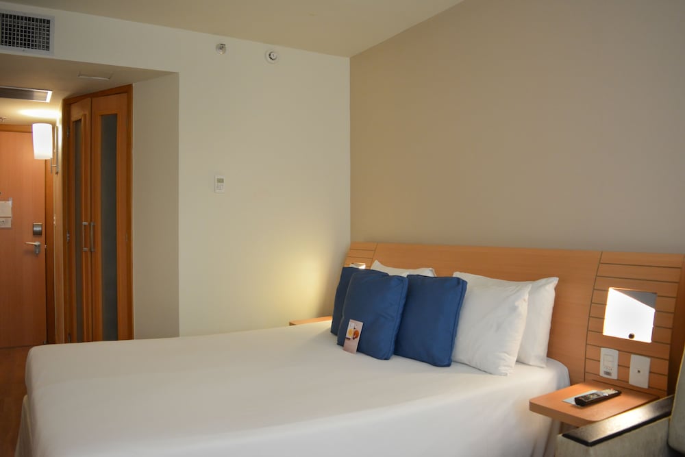 Superior Apartment, 1 Queen Bed With Sofa Bed, Partial Sea View