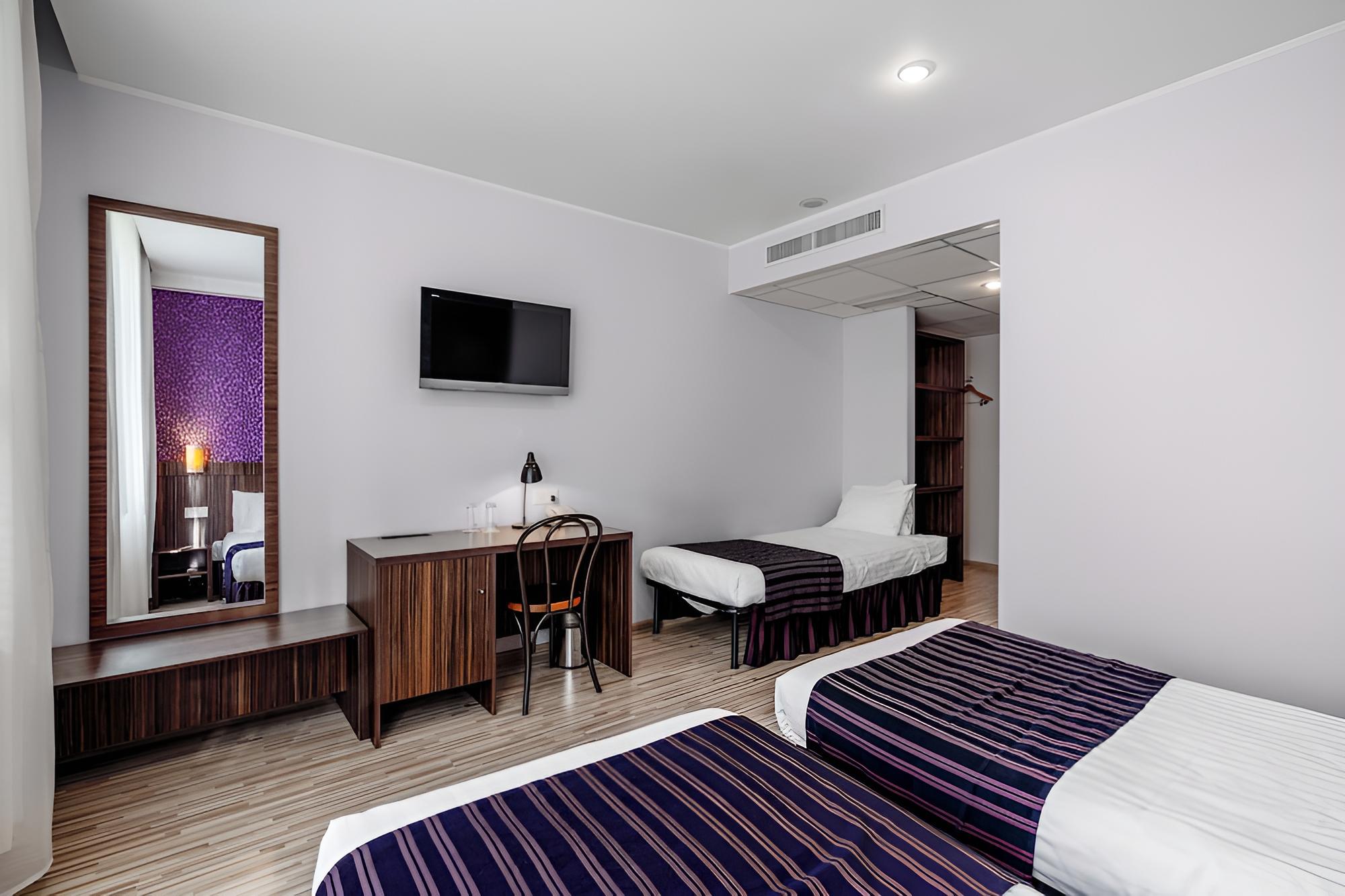 Standard Triple Room - Photo 1
