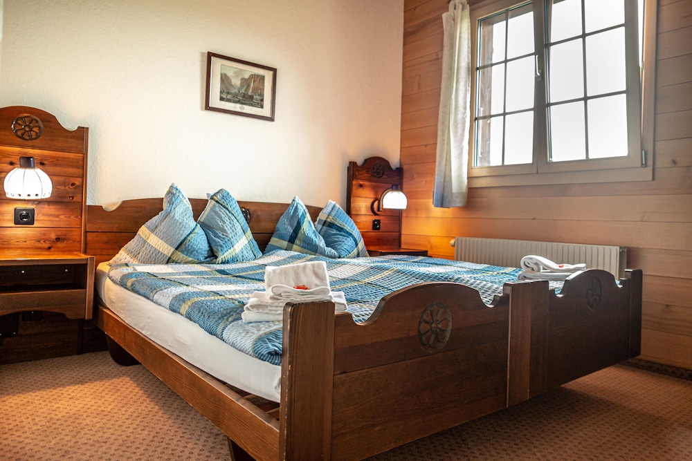 Junior Suite, Accessible, Private Bathroom (First) photo 2