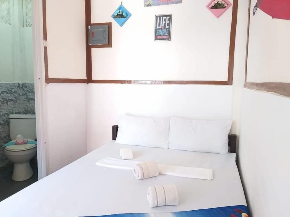 Standard Double Room, Private Bathroom - Photo 11