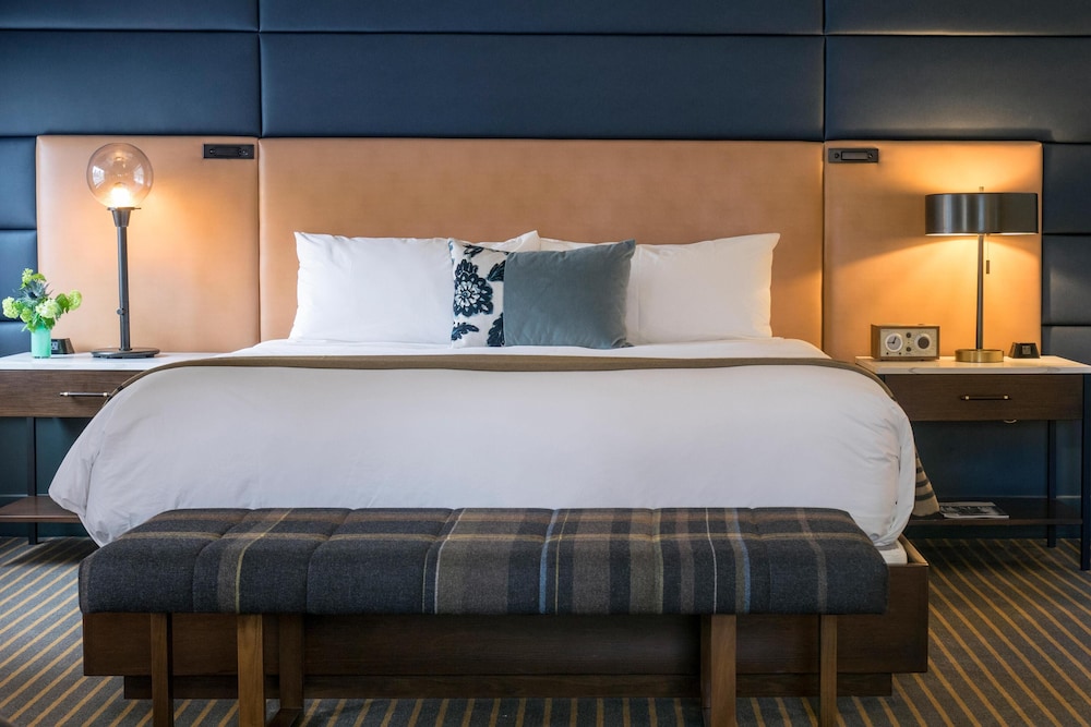 Suite, 1 Bedroom - Photo 3