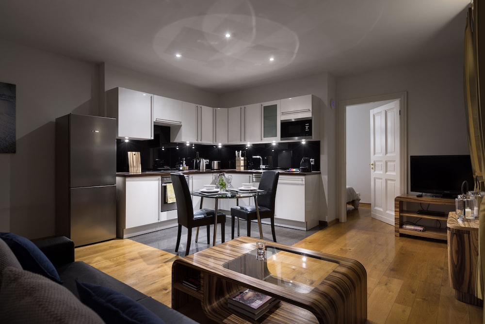 Keyless Easy Entry 24/7 - Superior 1 Bedroom Apartment photo 3