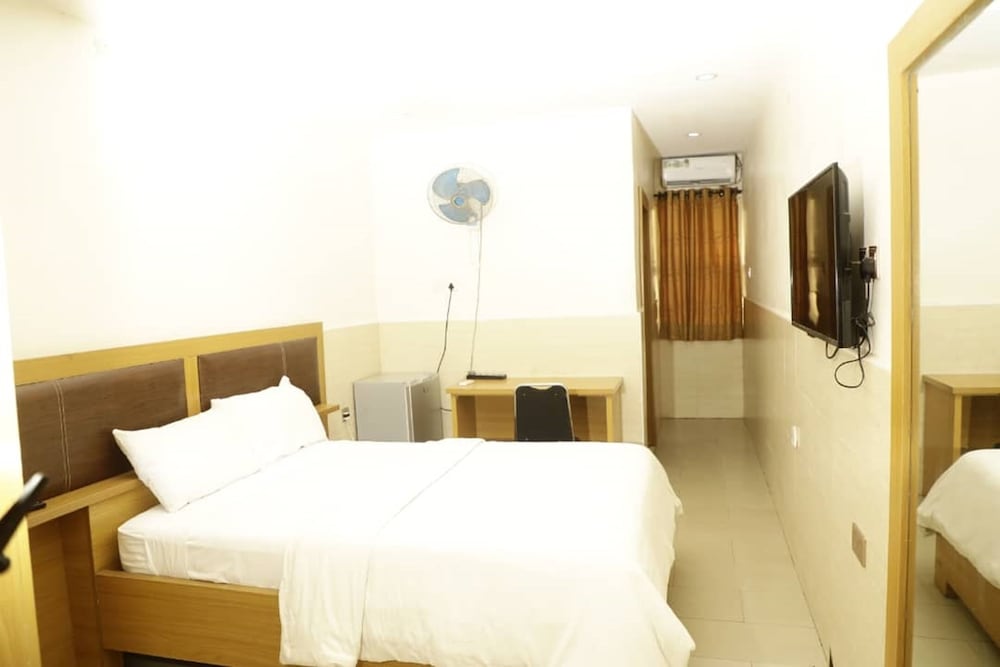 Executive Room - Photo 2