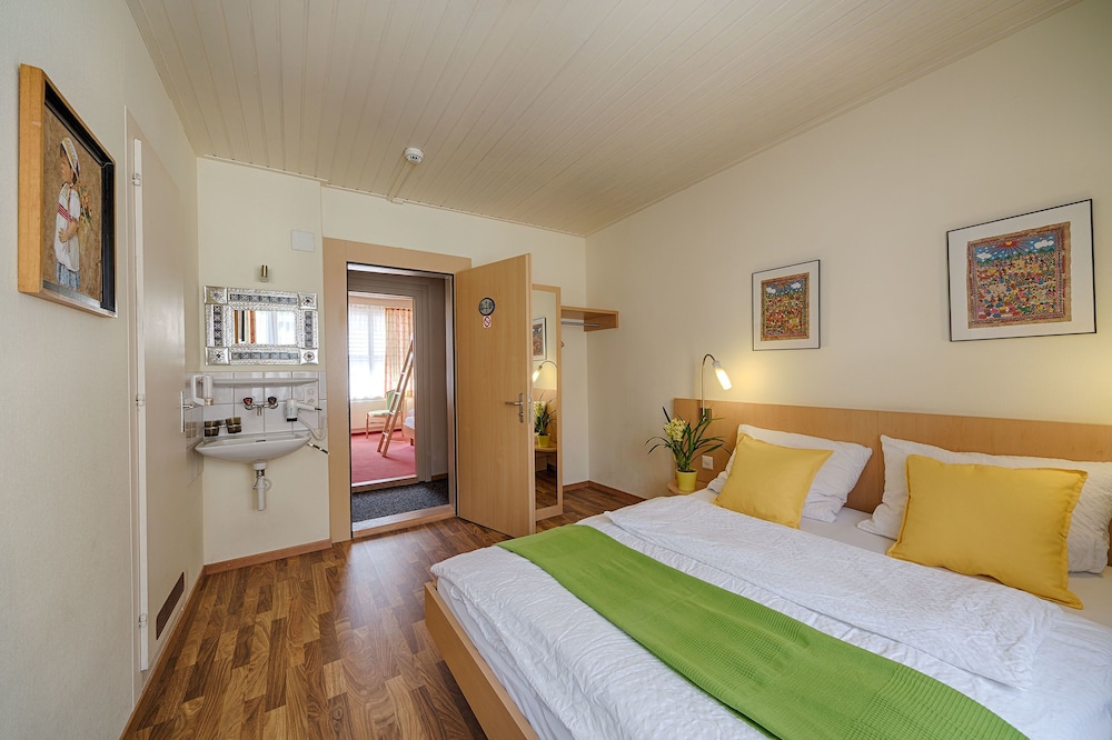 Double Room, Shared Bathroom photo 2