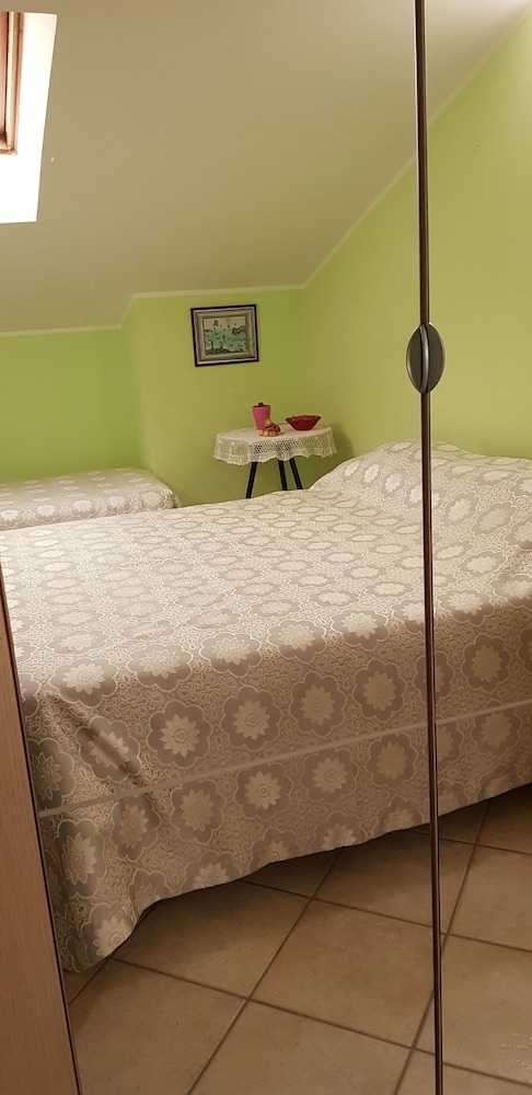 Double Room (Private External Bathroom) photo 1