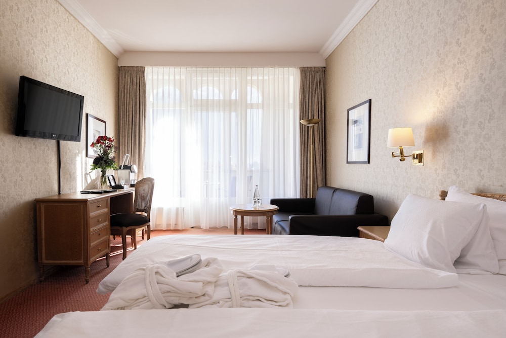 Doppelzimmer First Class mit Balkon - Photo 1