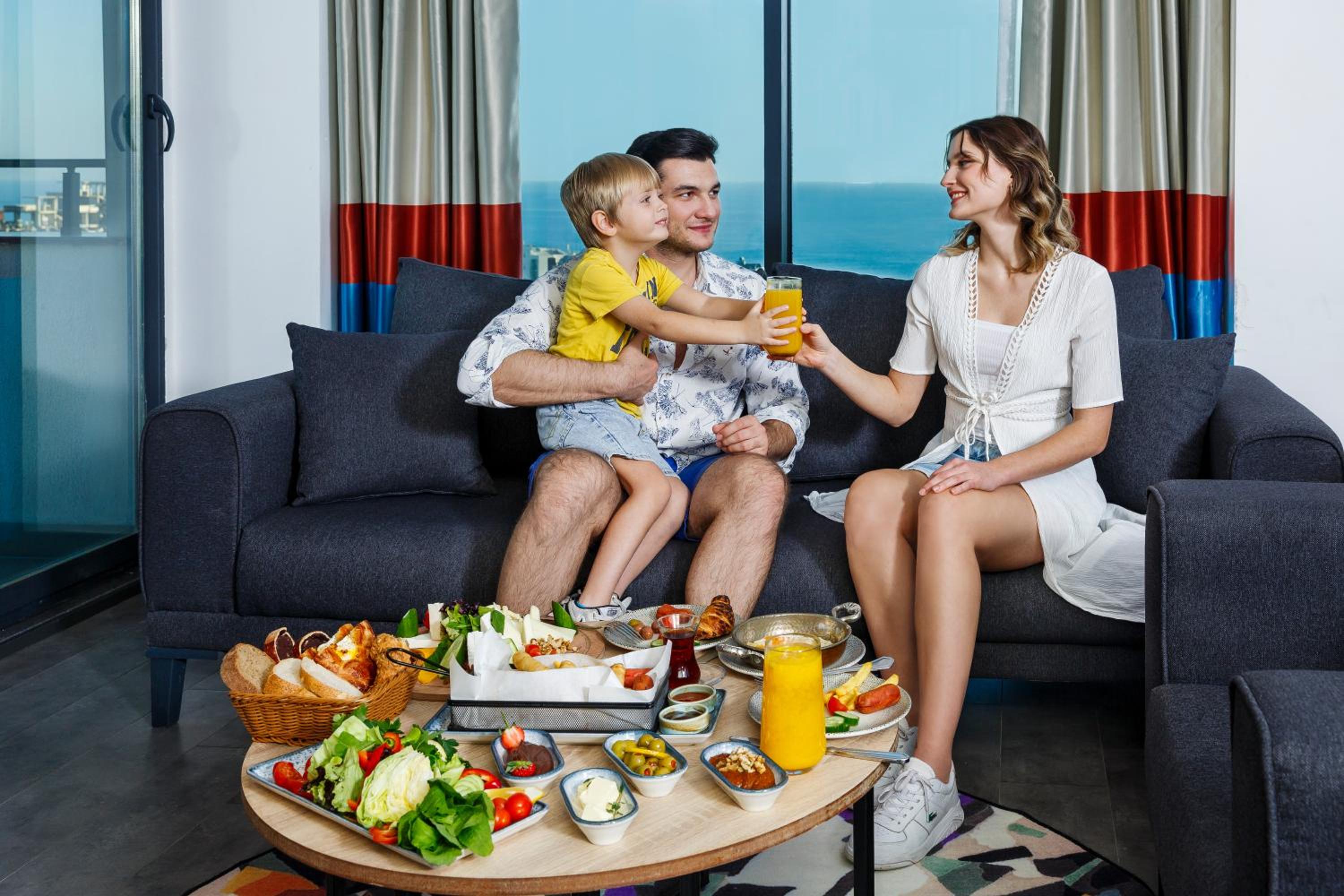 Deluxe Suite with Sea View