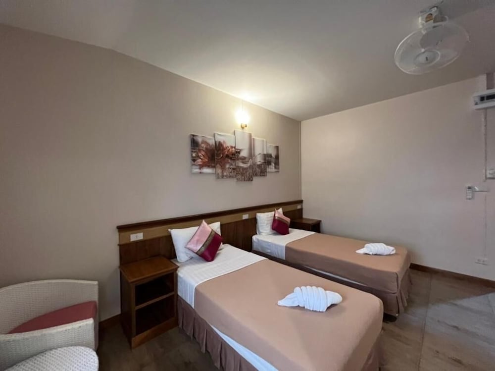 Standard Double or Twin Room photo 3