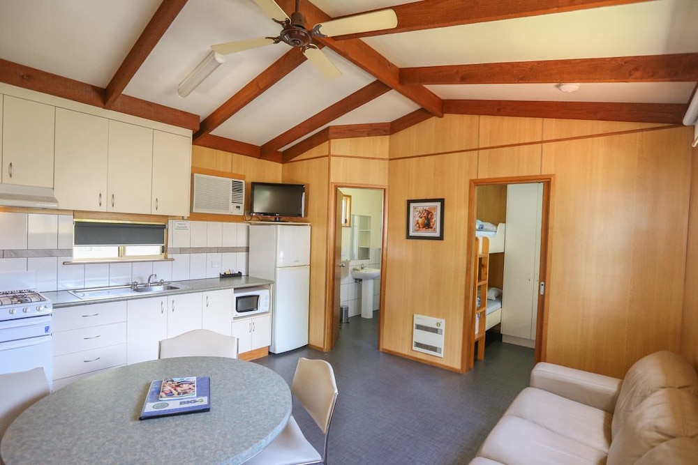 Family Unit 6 Berth photo 3