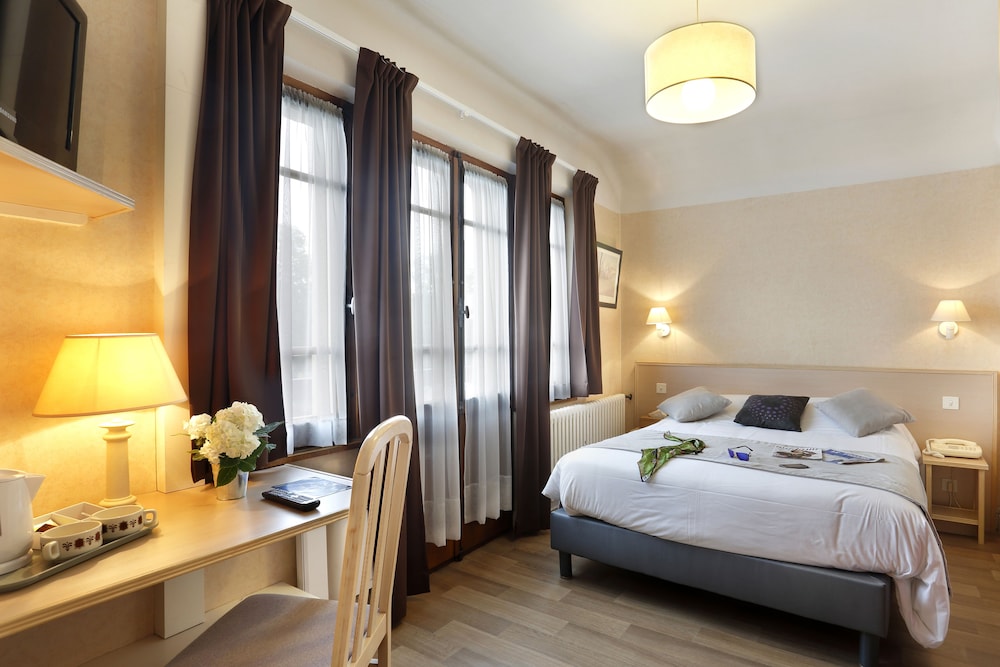 Standard Double Room photo 3