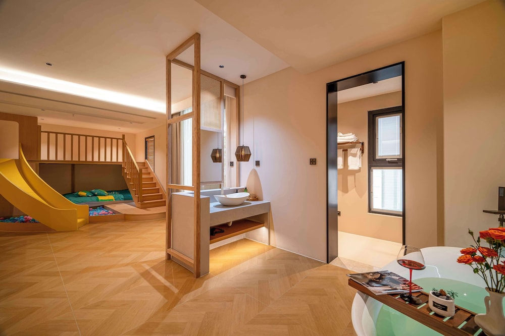 Comfort Triple Room, Mountain View