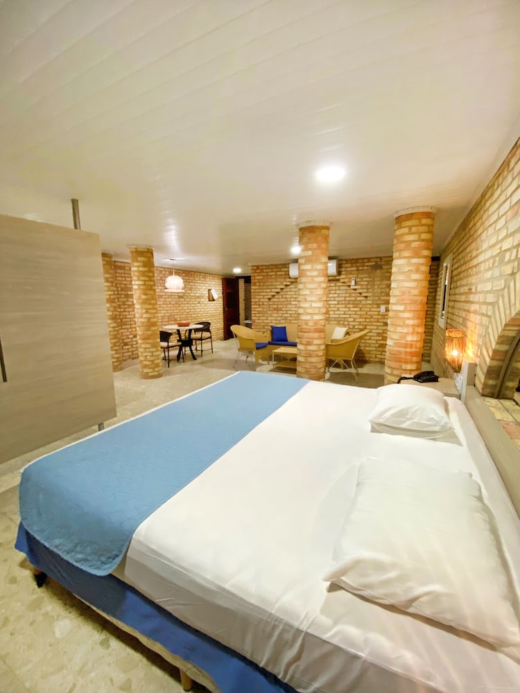 Suite, Sea View