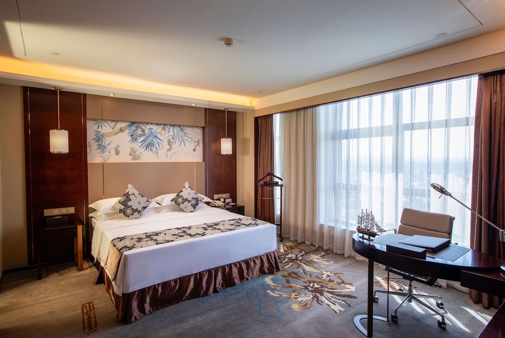 Suite, 1 King Bed