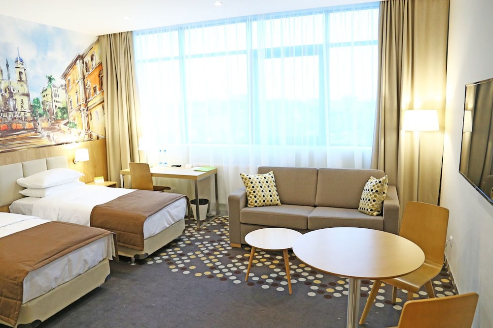 Studio, 2 Twin Beds, Kitchenette, City View