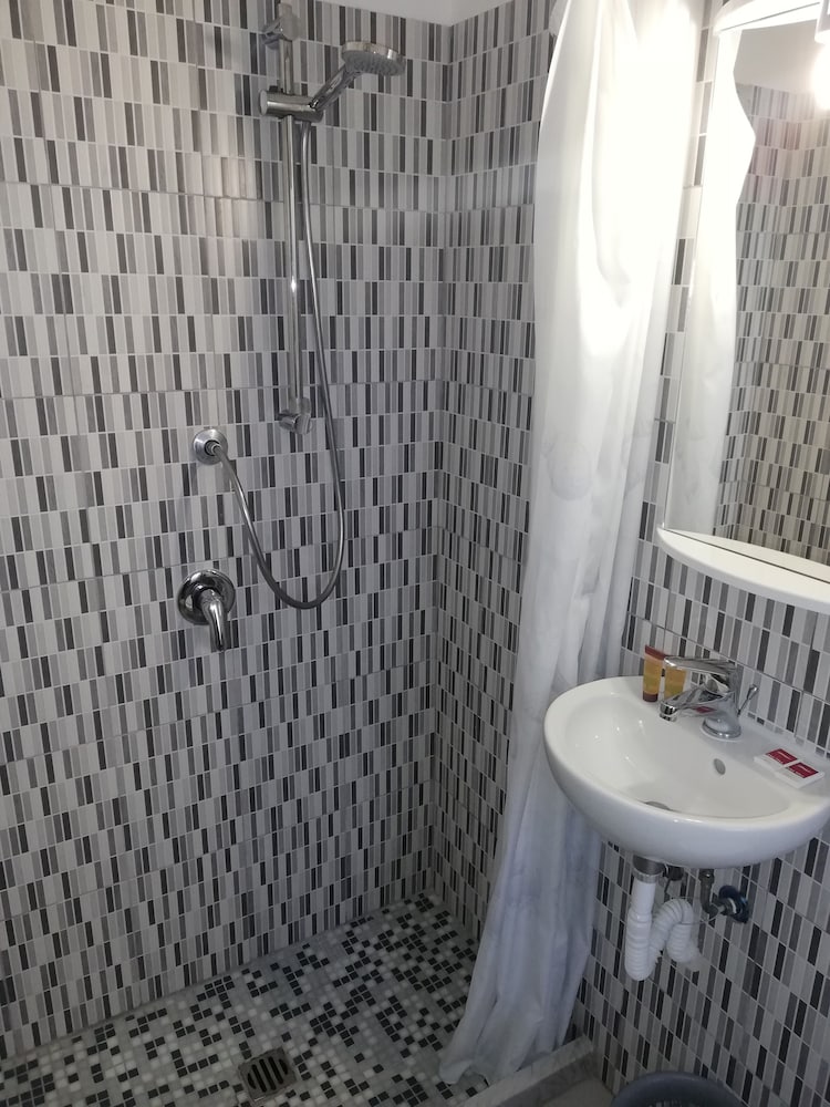 Standard Single Room photo 2