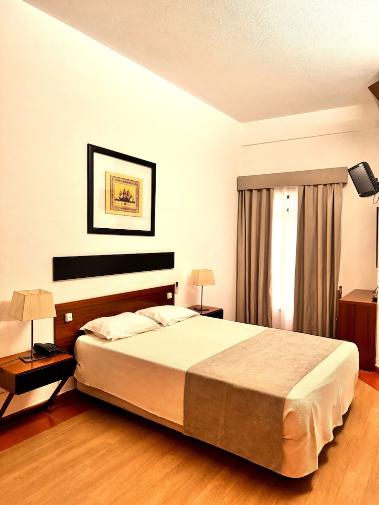 Standard Double Room - Photo 3
