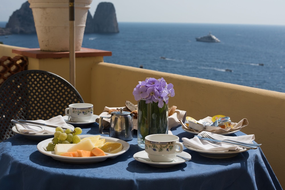 Deluxe Room, Sea View - Photo 4