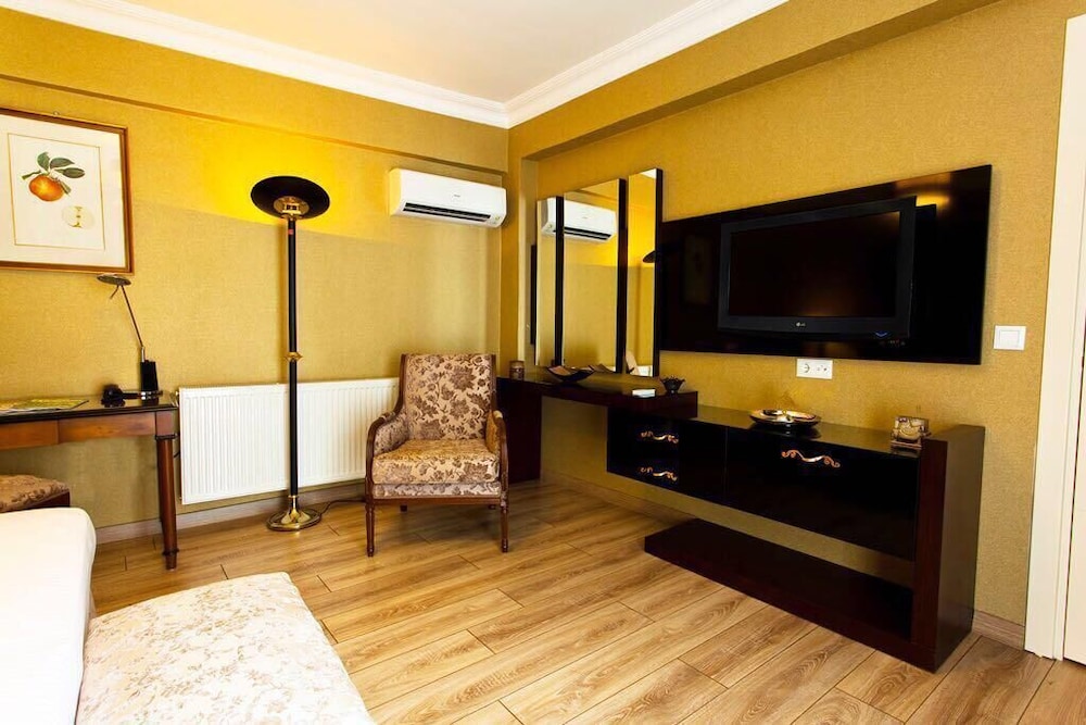 Standard Room photo 2