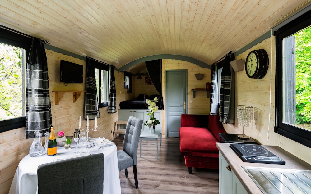 Mobile Home (Caravan Chic) photo 1