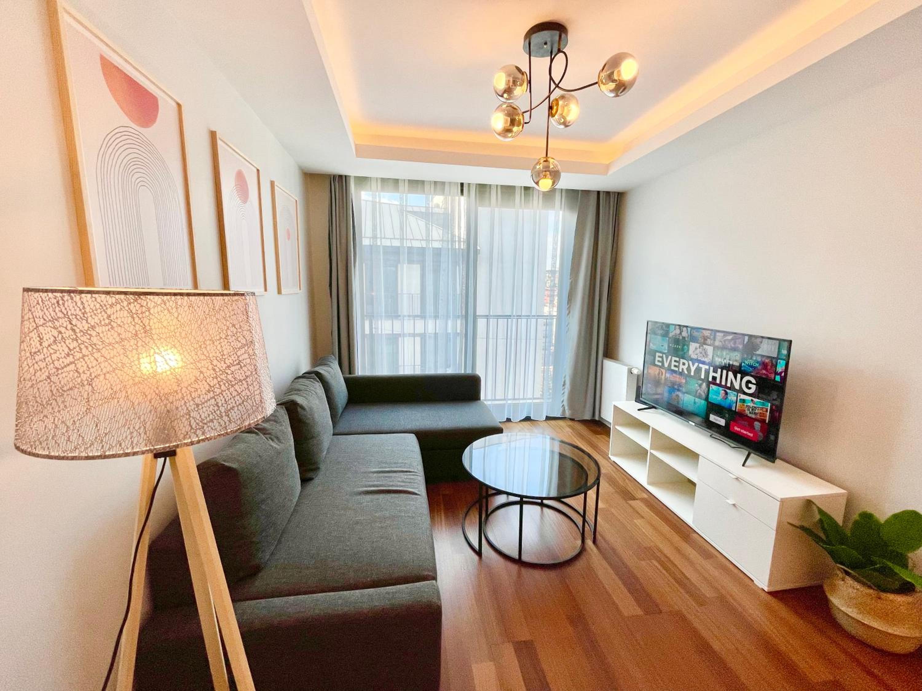 One-Bedroom Apartment photo 3