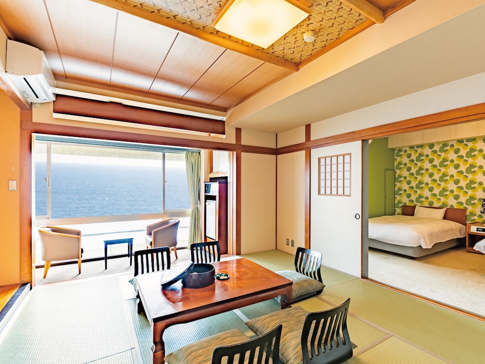 Superior Suite - Photo 1