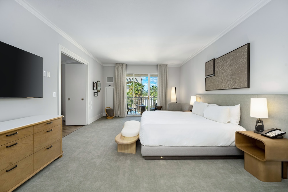 Champion's Suite - Photo 2