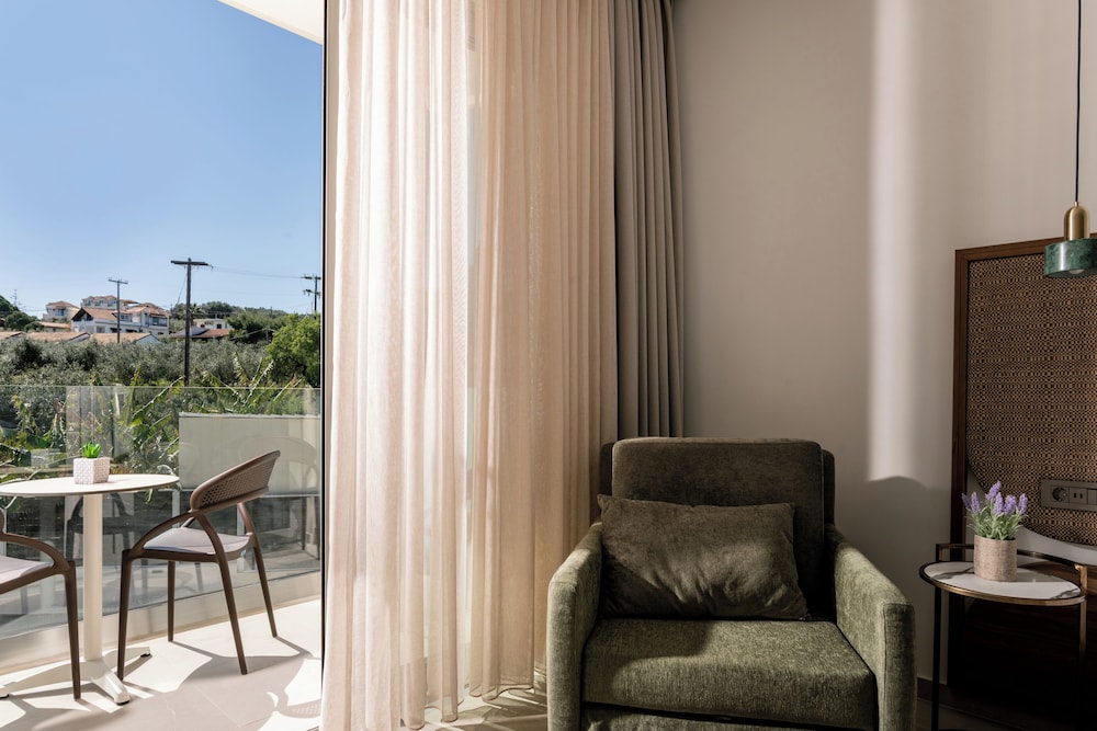 Superior Double or Twin Room - Photo 5