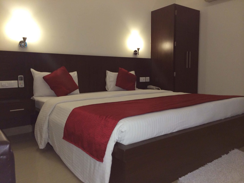 Deluxe Room - Photo 6