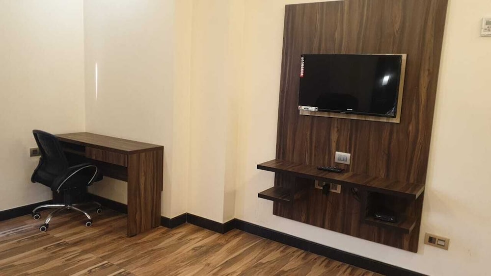 Suite - Photo 2