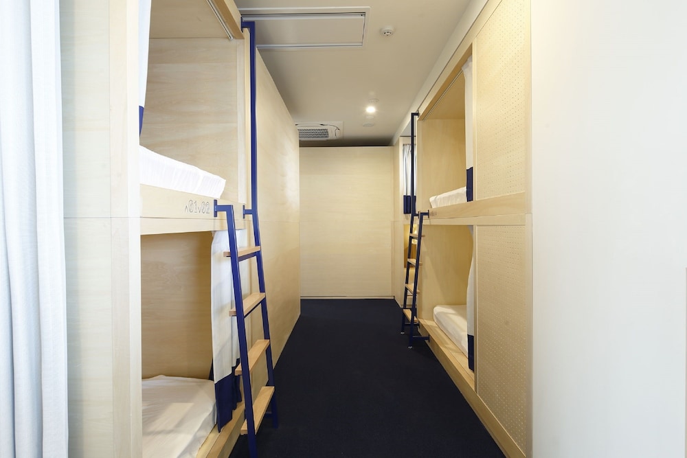 Bed in Mixed Dormitory photo 2