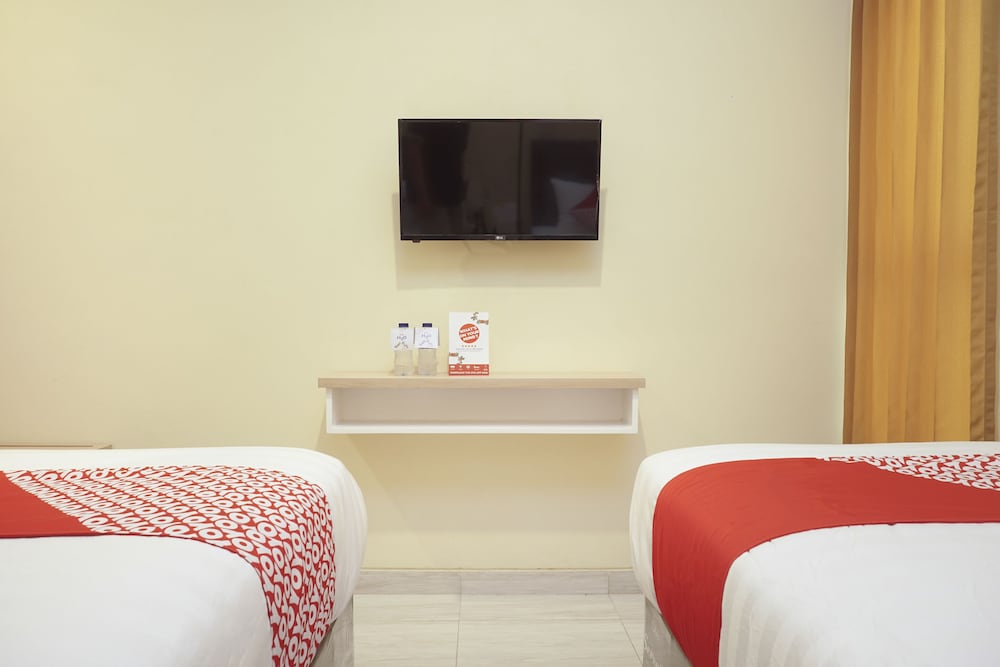 Standard Twin Room - Photo 4