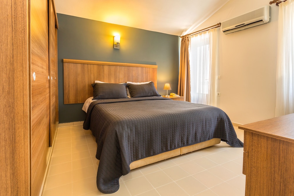 Executive Room, 1 Queen Bed, Non Smoking, Sea View photo 2