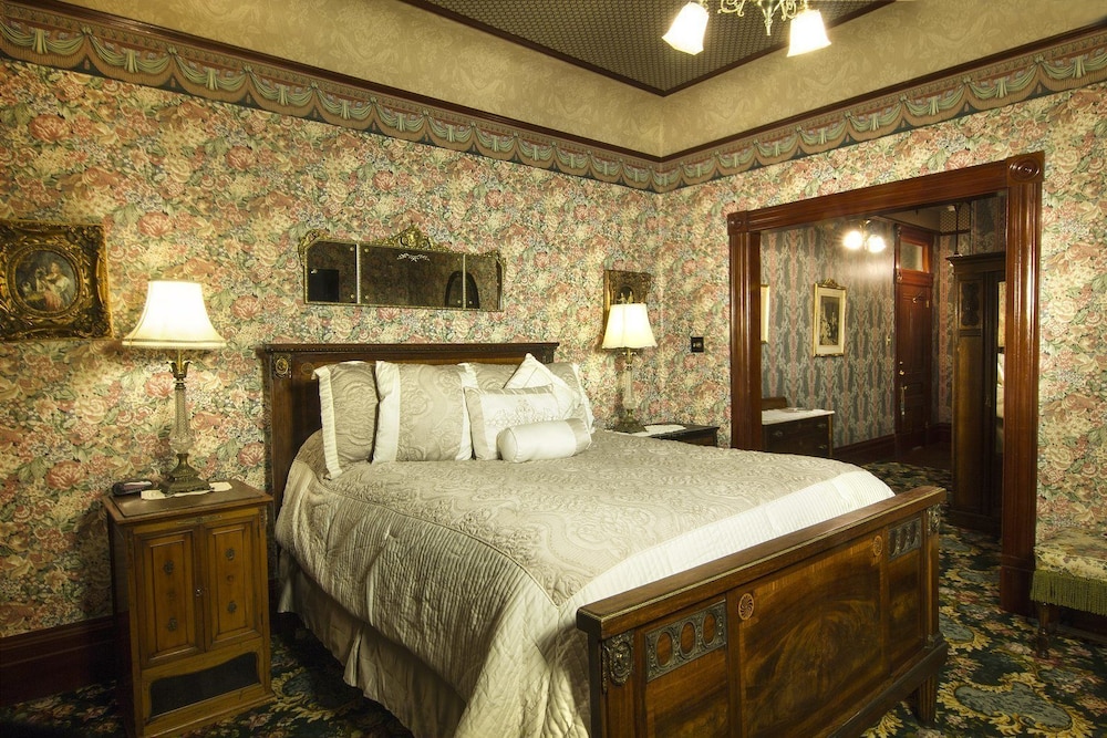 Queen Room photo 3