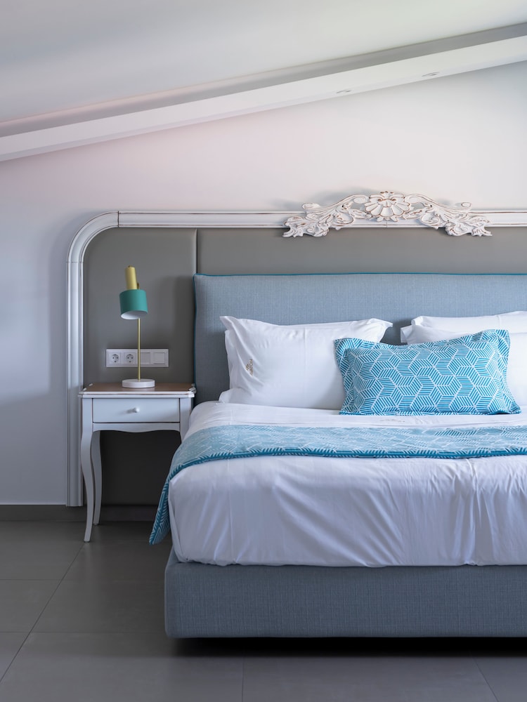 Two Bedroom Suite with Sea View photo 3