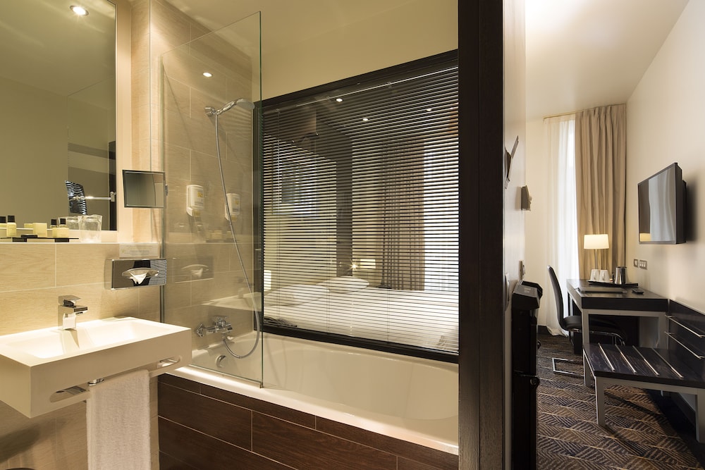 Comfort Room photo 2