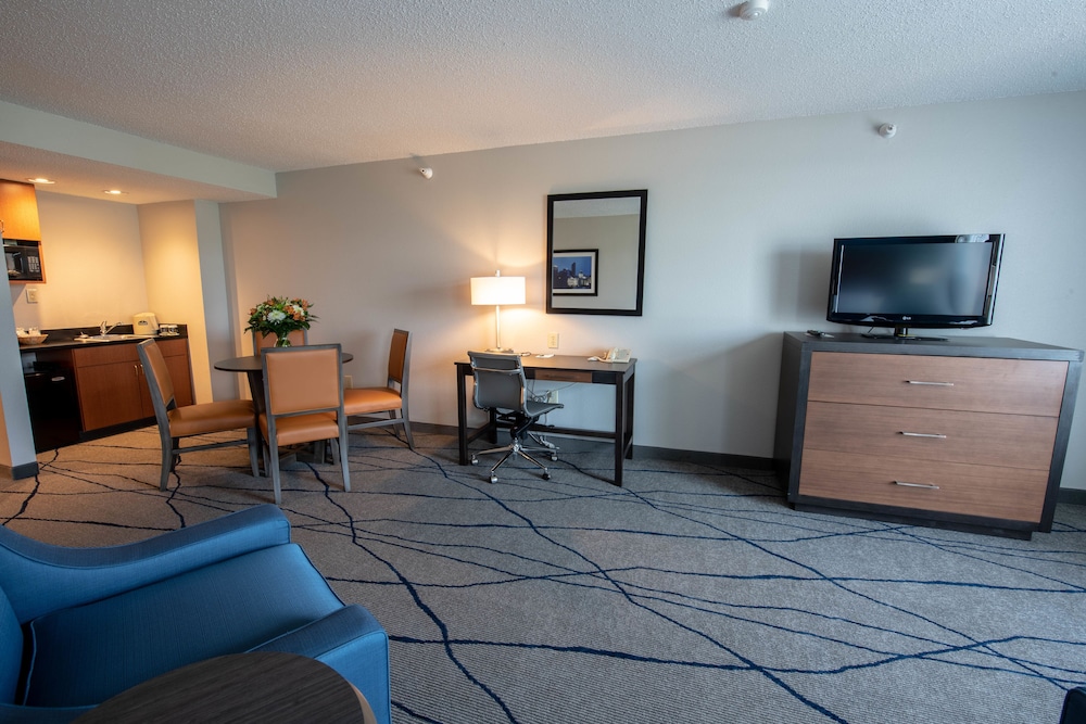 Studio Suite, 1 King Bed, Non Smoking - Photo 2
