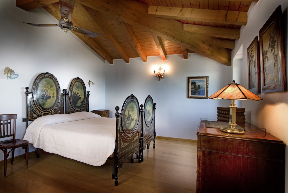 Double Room, Lake View photo 1