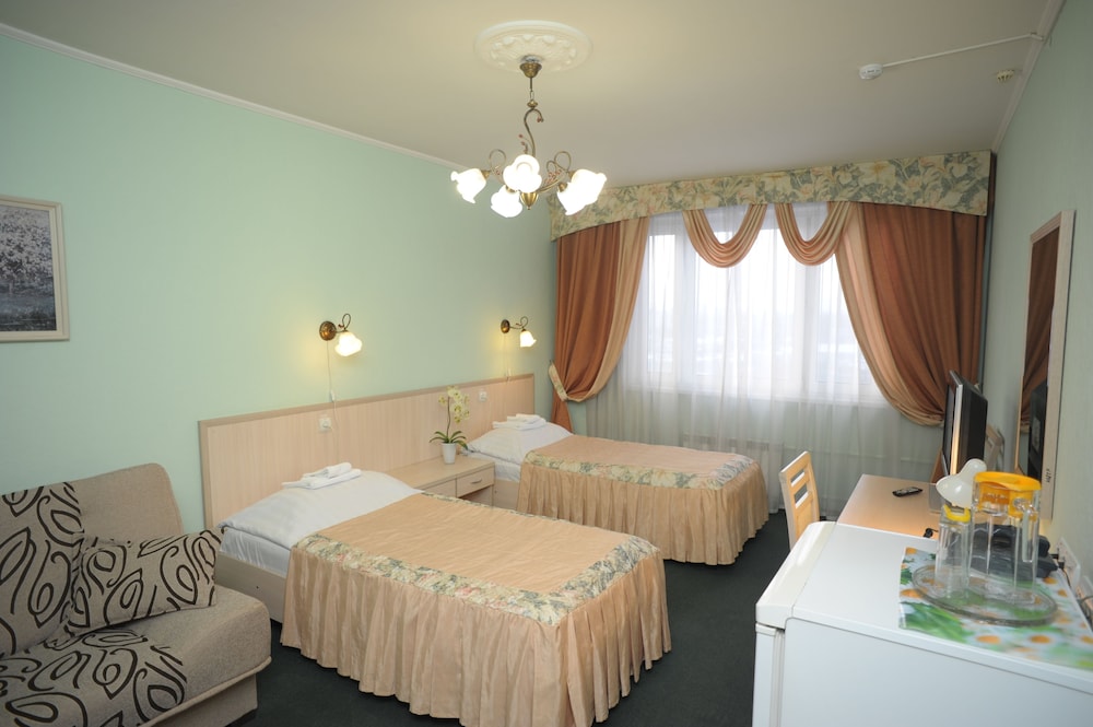 Economy Twin Room, Kitchen (Plus) photo 2