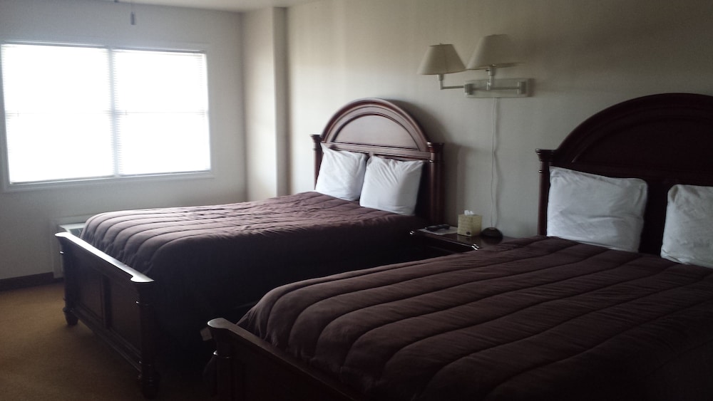 Standard Upstairs 2 Queen Pet Friendly