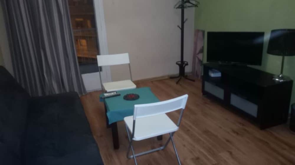 Apartment, 2 Bedrooms, Smoking