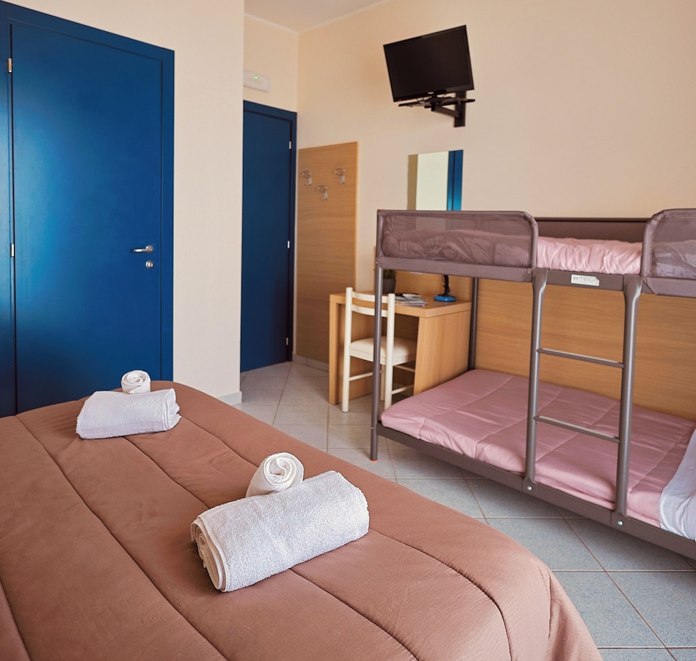 Standard Quadruple Room photo 3
