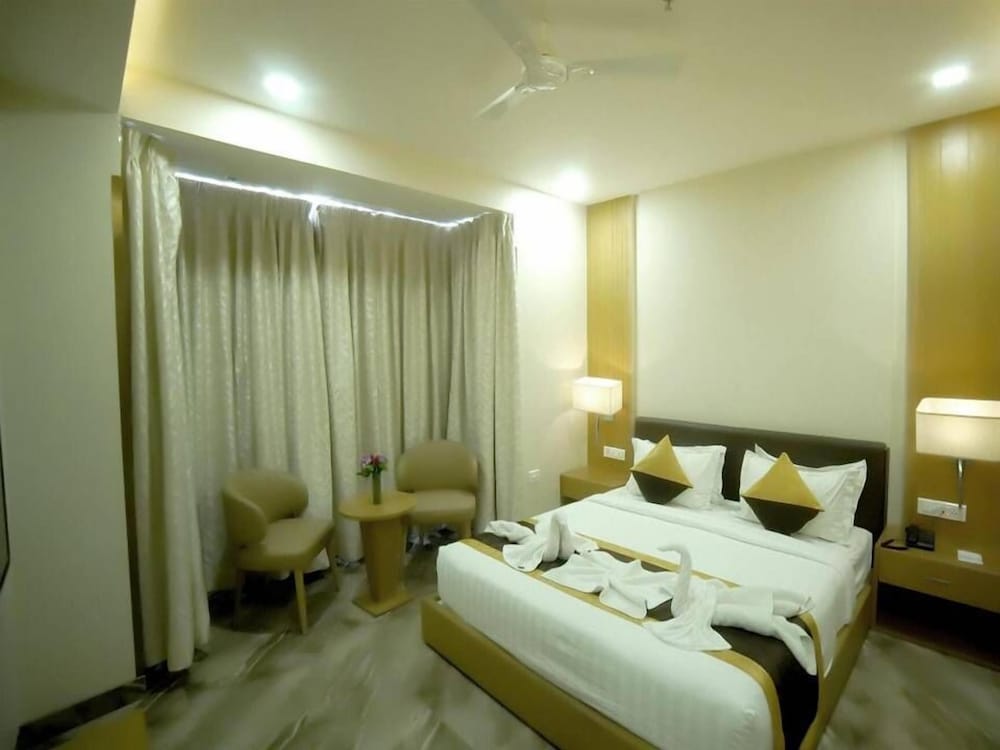 Royal Studio Suite