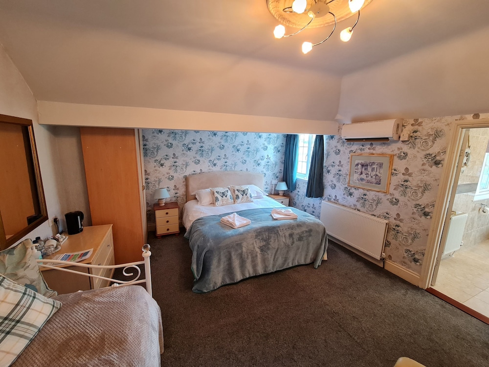 Deluxe Double Or Twin Room, Hill View